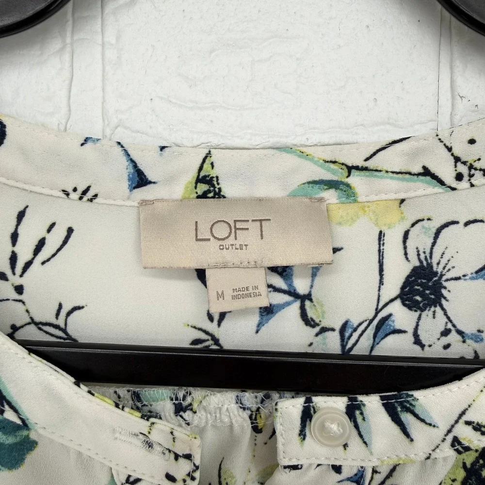 LOFT lightweight sleeveless